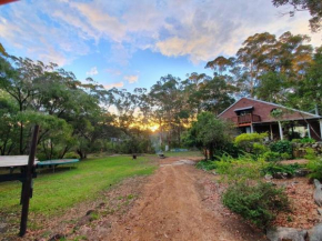 Denmark Retreat by the river - Next to inlet & Bibbulmun Track with spa, Denmark
